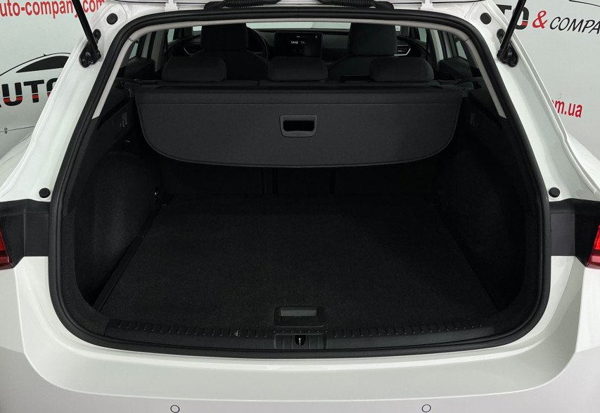 SEAT LEON 2020 білий