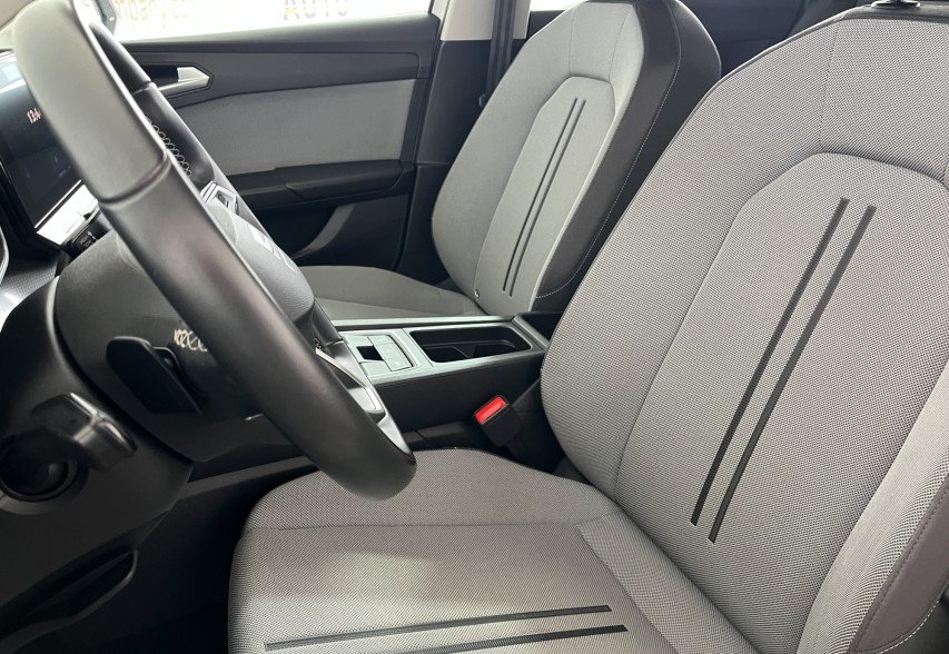SEAT LEON 2020 білий