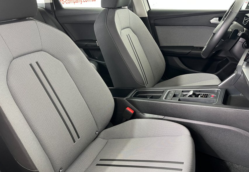 SEAT LEON 2020 білий