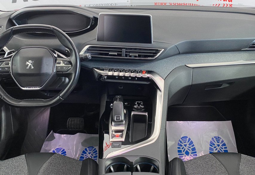 Peugeot 3008 2018 чорний
