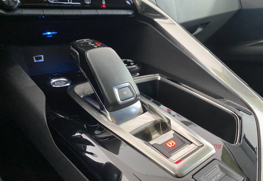 Peugeot 3008 2018 чорний
