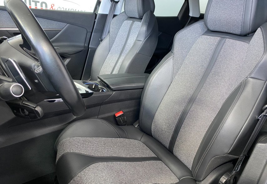 Peugeot 3008 2018 чорний