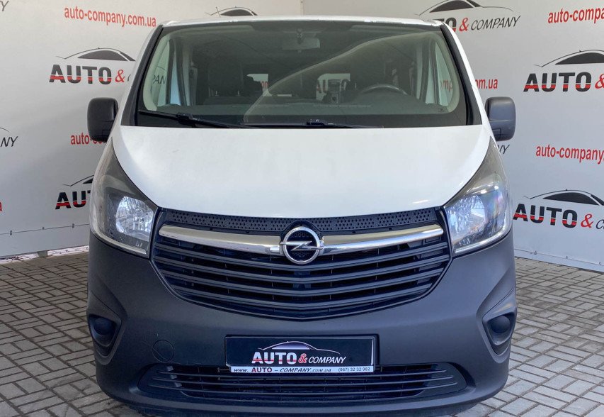 Opel Vivaro 2014 білий