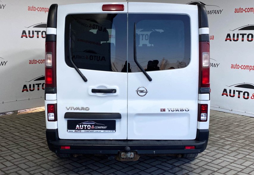 Opel Vivaro 2014 білий