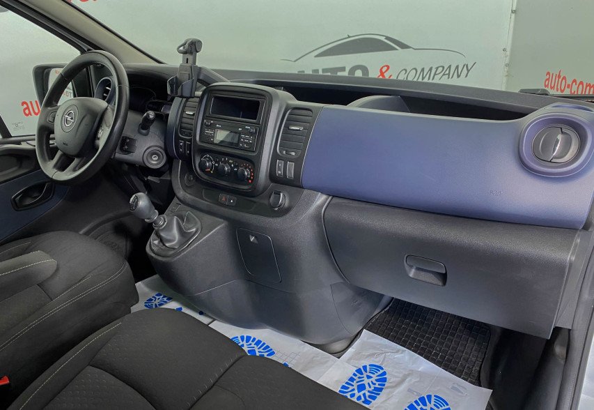 Opel Vivaro 2014 білий