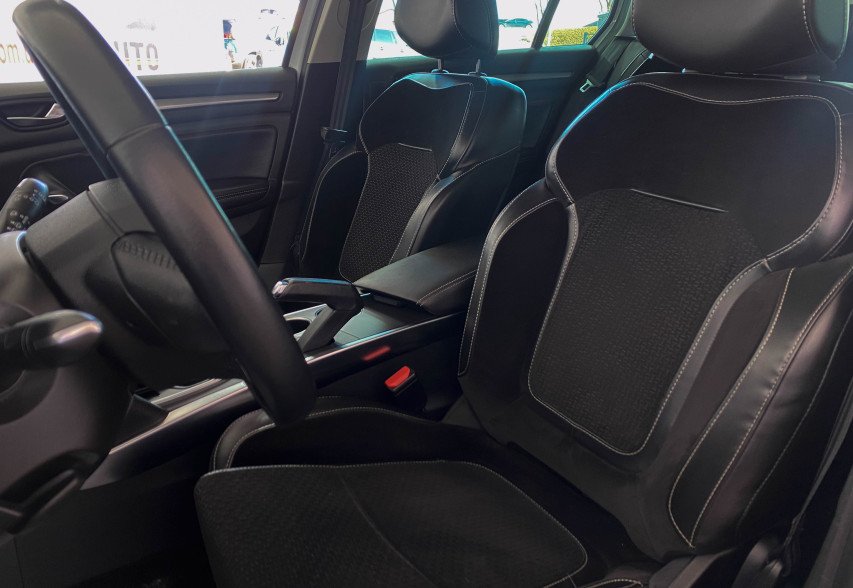 Renault Megane  2017 білий