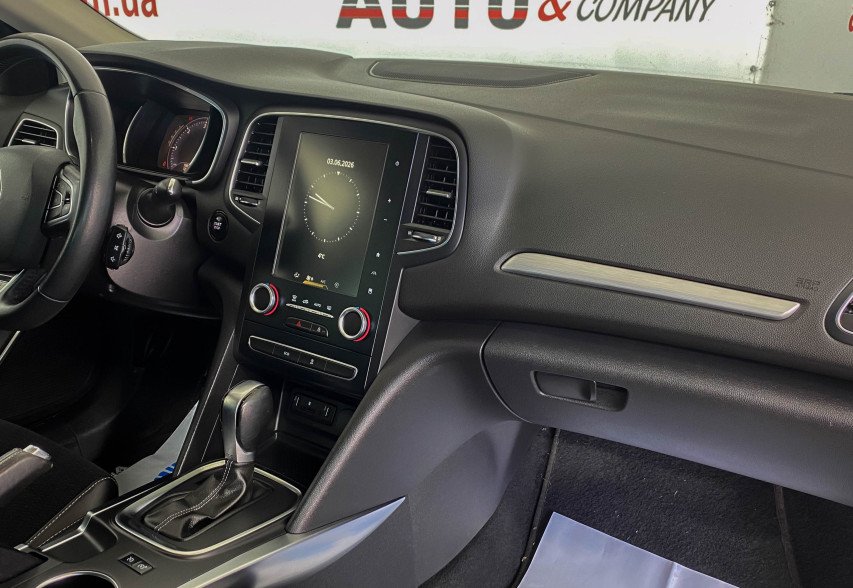 Renault Megane  2017 білий