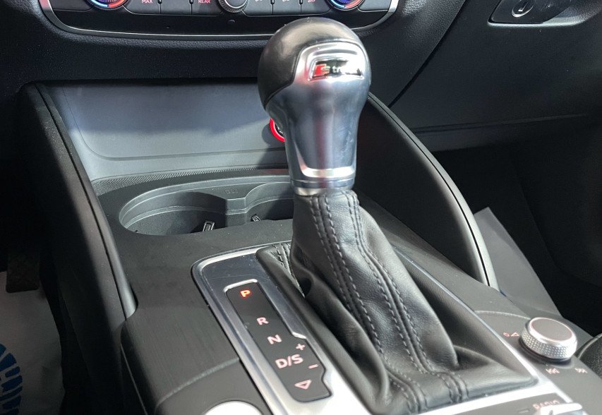 Audi A3 2016 чорний