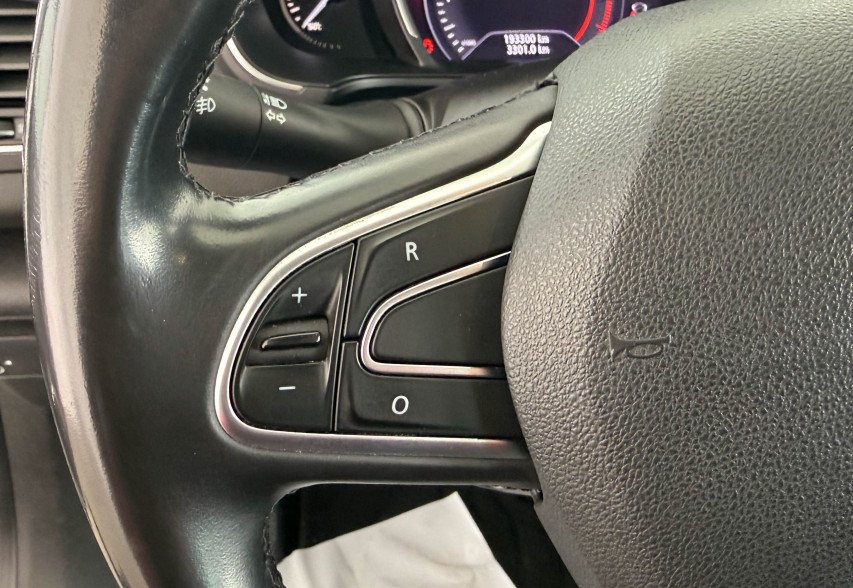 Renault Megane  2019 сірий