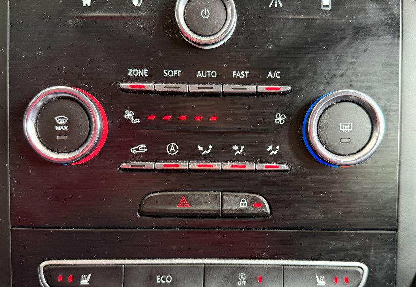 Renault Megane  2019 білий