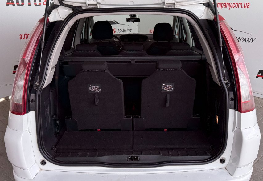 Citroen Grand C4 Picasso 2011 Білий 