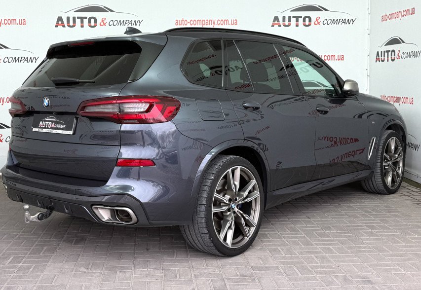 BMW X5 M50D 2020 сірий