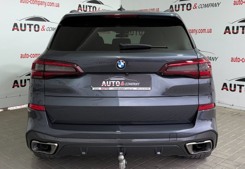 BMW X5 M50D 2020 сірий