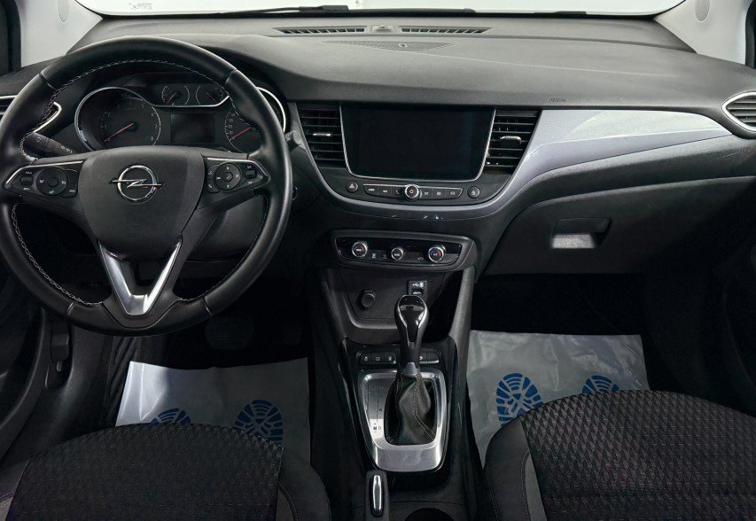 Opel Crossland X 2020 чорний