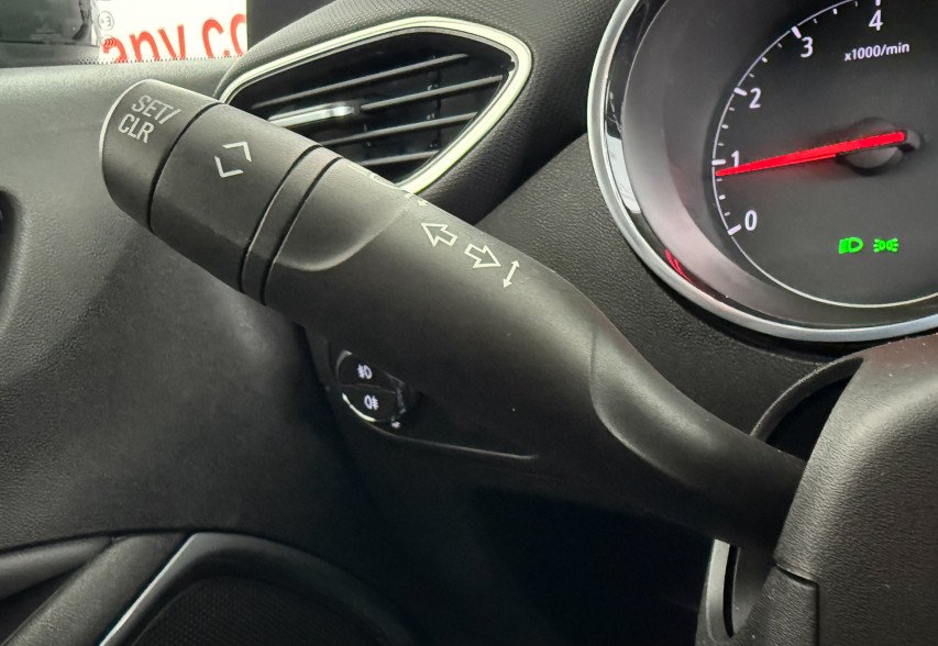 Opel Crossland X 2020 чорний