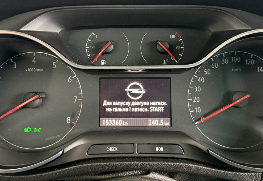 Opel Crossland X 2020 чорний