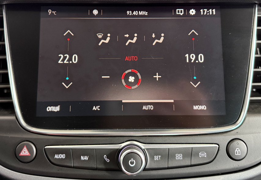Opel Crossland X 2020 чорний