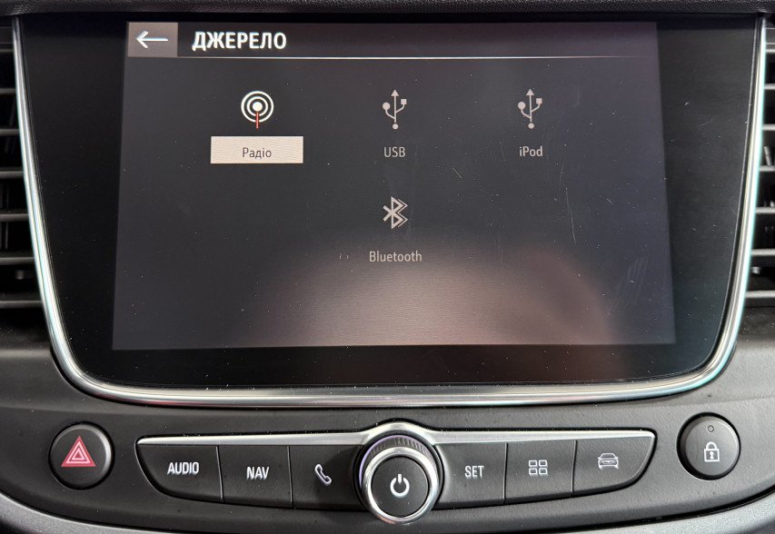 Opel Crossland X 2020 чорний
