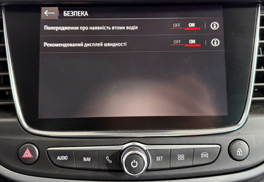 Opel Crossland X 2020 чорний