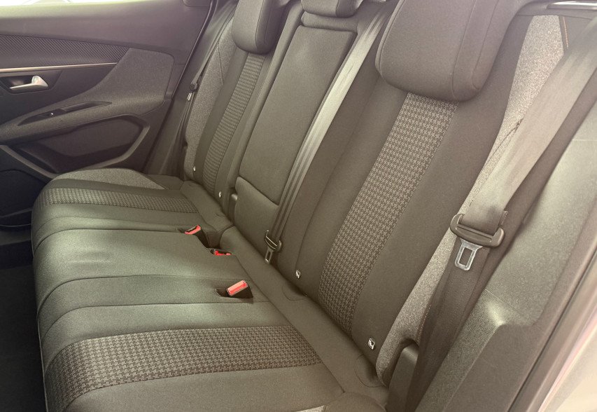 Peugeot 3008 2020 сірий