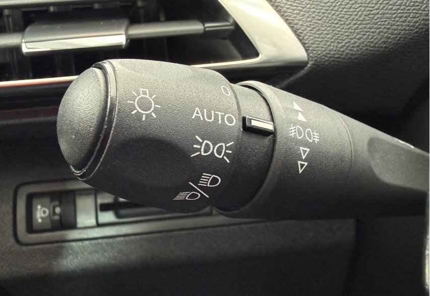 Peugeot 3008 2020 сірий