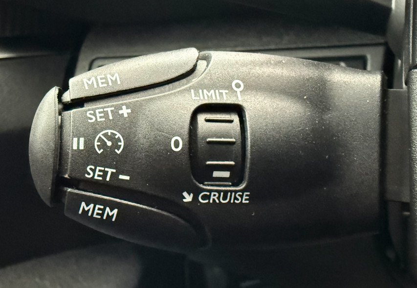Peugeot 3008 2020 сірий