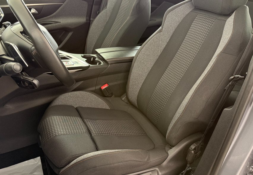 Peugeot 3008 2020 сірий