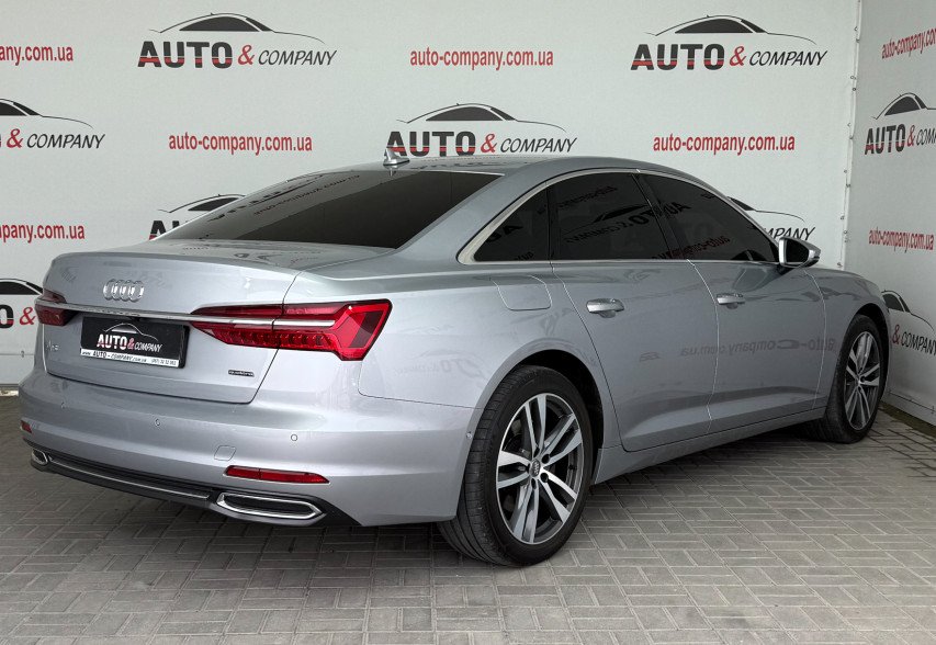 Audi A6  2018 сірий