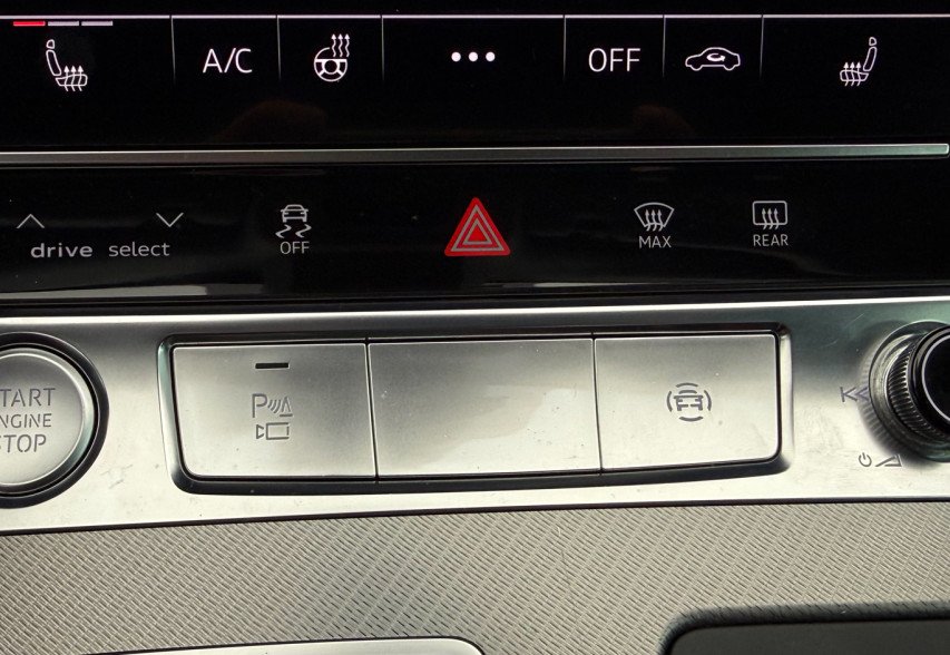 Audi A6  2018 сірий