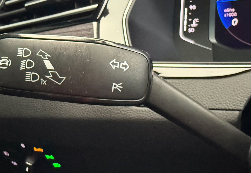 Volkswagen Passat B8 2020 синій