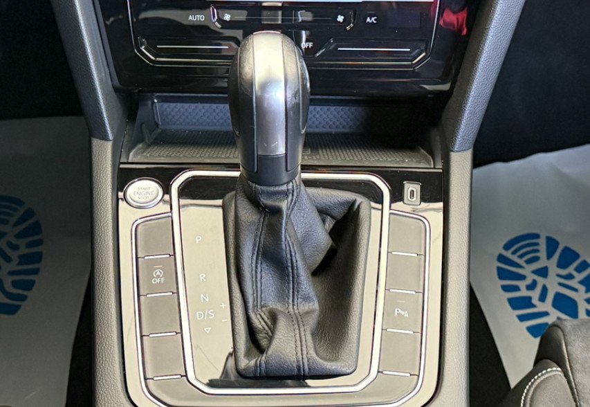 Volkswagen Passat B8 2020 синій