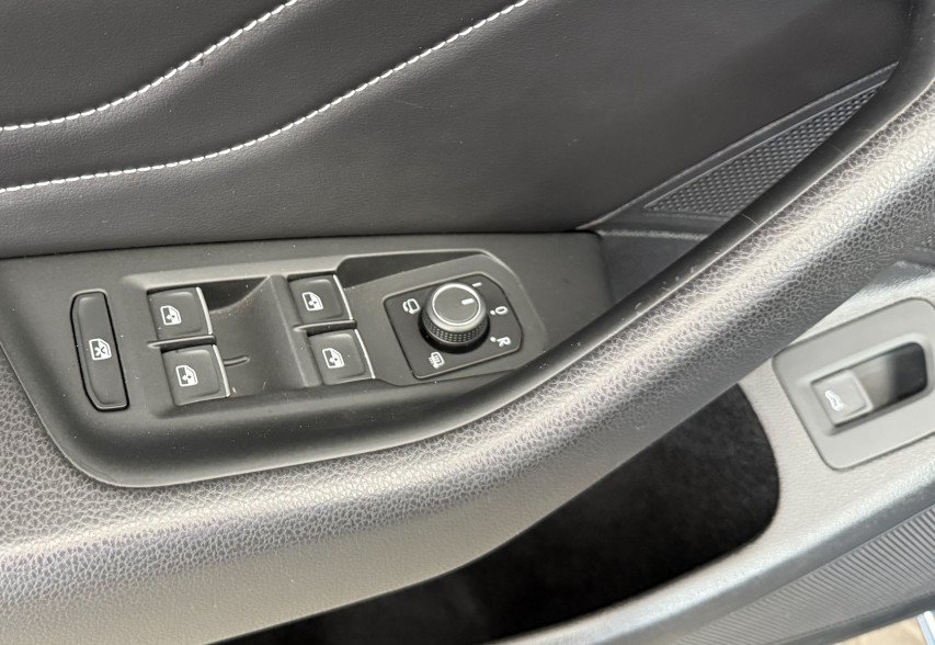 Volkswagen Passat B8 2020 синій