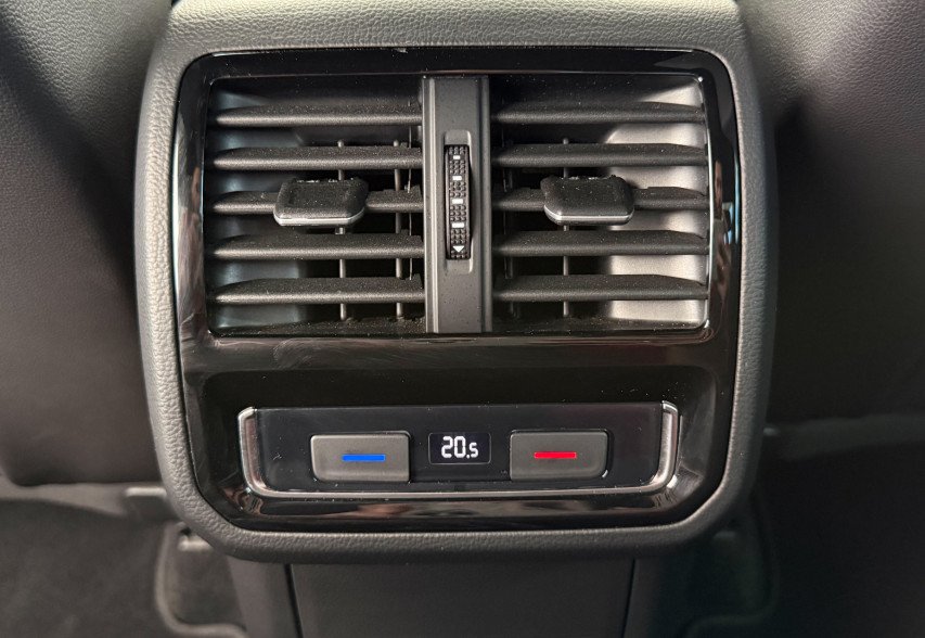Volkswagen Passat B8 2020 синій