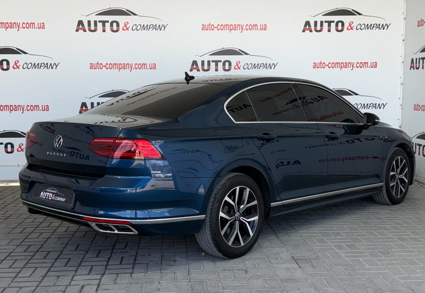 Volkswagen Passat B8 2020 синій