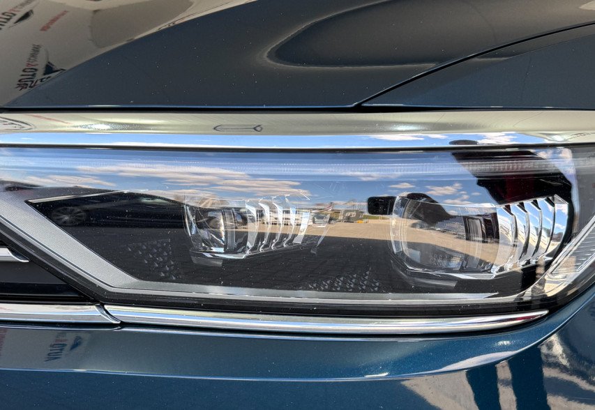 Volkswagen Passat B8 2020 синій