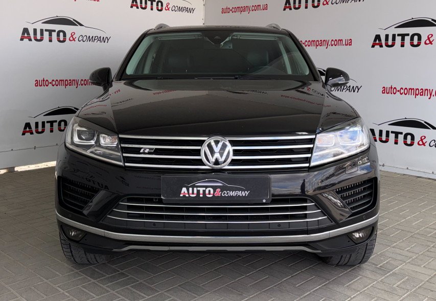 Volkswagen Touareg  2014 чорний