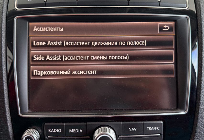 Volkswagen Touareg  2014 чорний