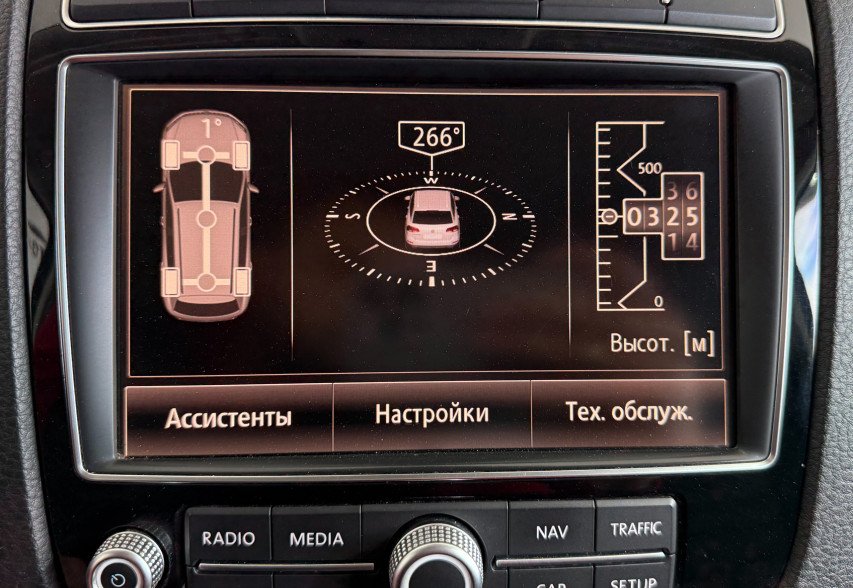 Volkswagen Touareg  2014 чорний