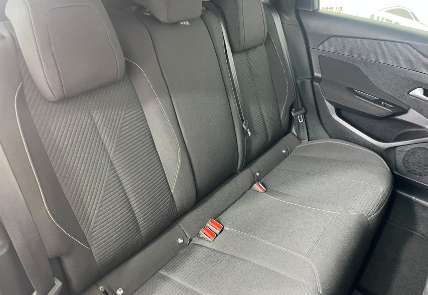 Peugeot 308 2022 чорний