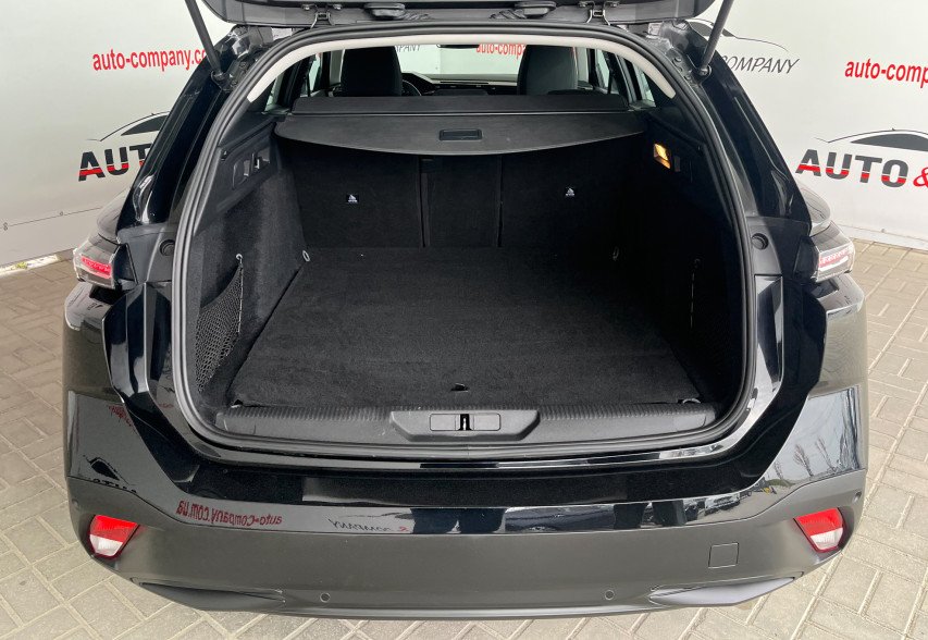 Peugeot 308 2022 чорний