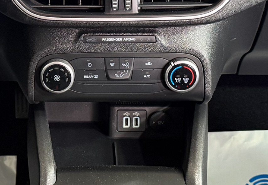 Ford Focus 2021 Білий