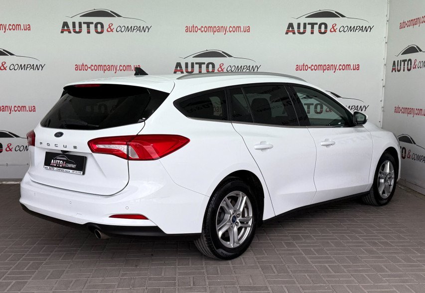 Ford Focus 2021 Білий