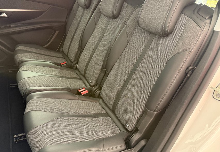 Peugeot 5008 2019 білий