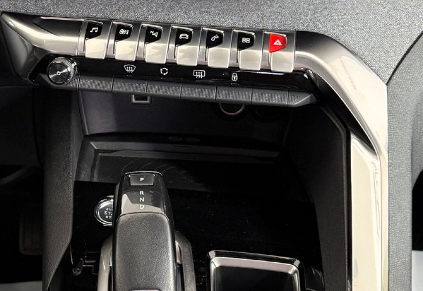 Peugeot 5008 2019 білий
