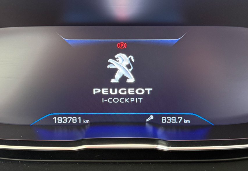 Peugeot 5008 2019 білий