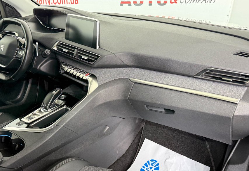 Peugeot 5008 2019 білий