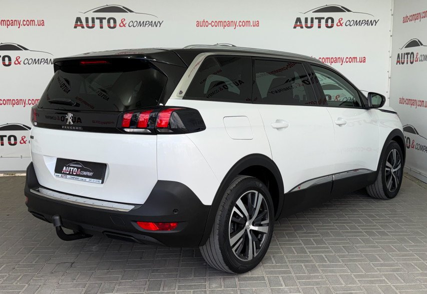 Peugeot 5008 2019 білий