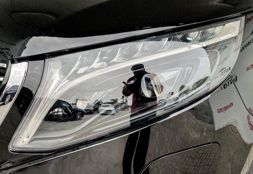 Mercedes-Benz EQV 300 2022 чорний