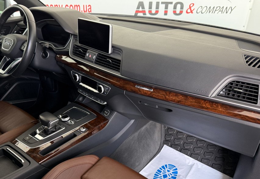 Audi Q5 2017 чорний
