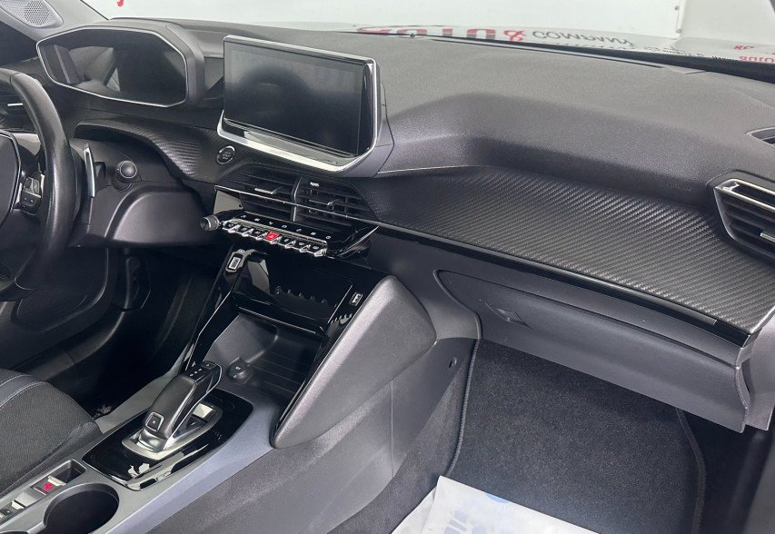 Peugeot 2008 2020 Сірий 